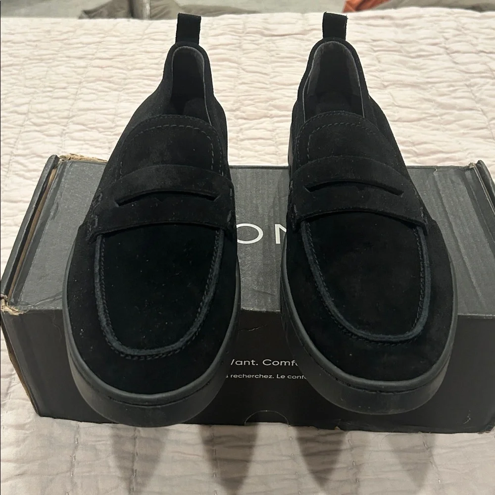 Vionic Women’s Vionic Uptown Loafer – Black Suede 9